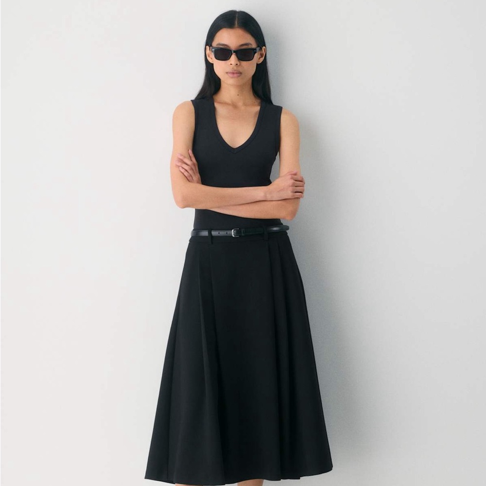 NWT Aritzia Shoreline contour tank black size small - Picture 1 of 4